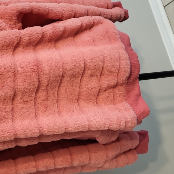 Steve Madden super soft sweater - Picture 4 of 9